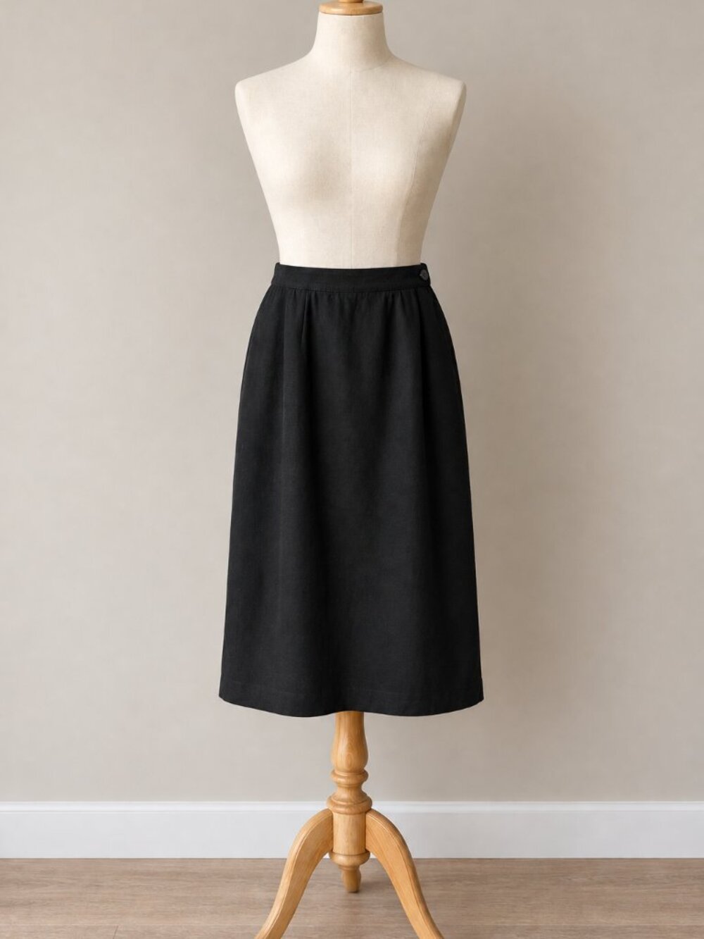 Vintage Valentino Miss V Italian Wool Black Pencil Skirt Size 46/US 12